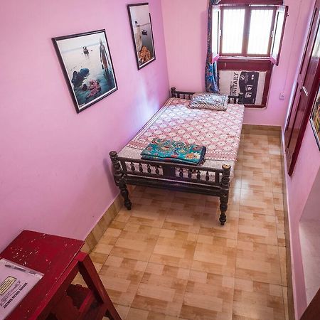Brown Bread Bakery Guest House Варанаси Экстерьер фото